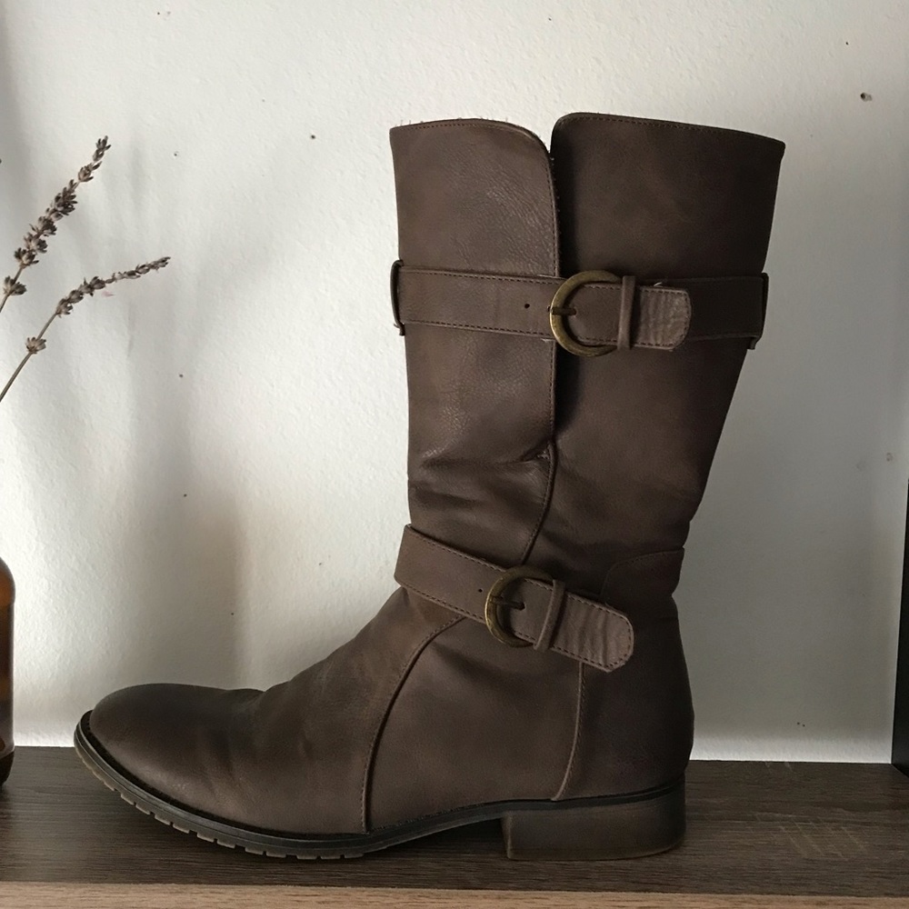 American Eagle Outfitters- Brown Boots